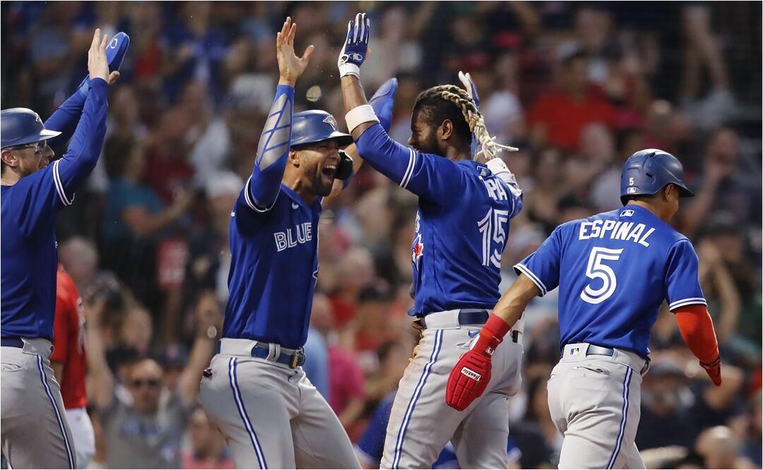 Blue Jays propinan histórica paliza a Boston en el Fenway Park / FOTO: AP