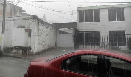 Lluvia azota Xalapa; inunda 16 colonias