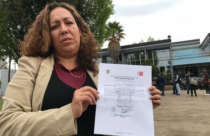 Esposa de “El Mosh” asegura que detención es arbitraria, sí da clases y su plaza es federal