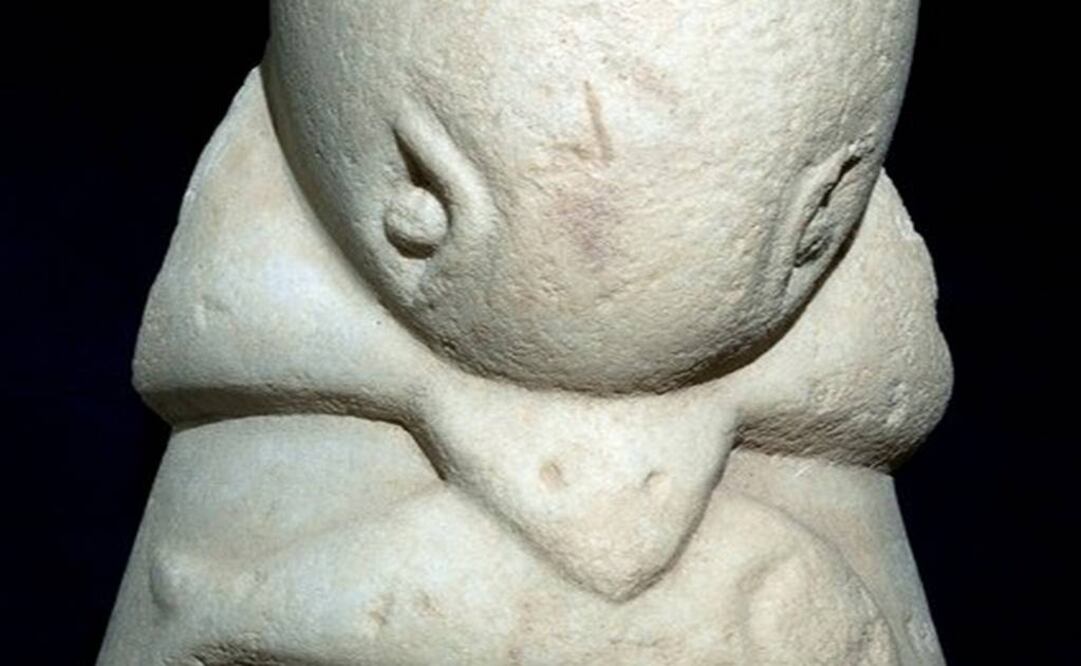 "Es posible que la estatua completa estuviese dedicada a Afrodita, diosa del Amor y la Belleza, que nació de la espuma marina, o a Poseidón, dios del Mar", indicaron los expertos. FOTO: The Times of Israel/Israel Antiquities Authority.