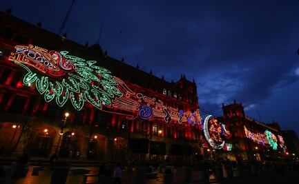 Encienden alumbrado por los 500 años de Resistencia Indígena en el Zócalo capitalino
