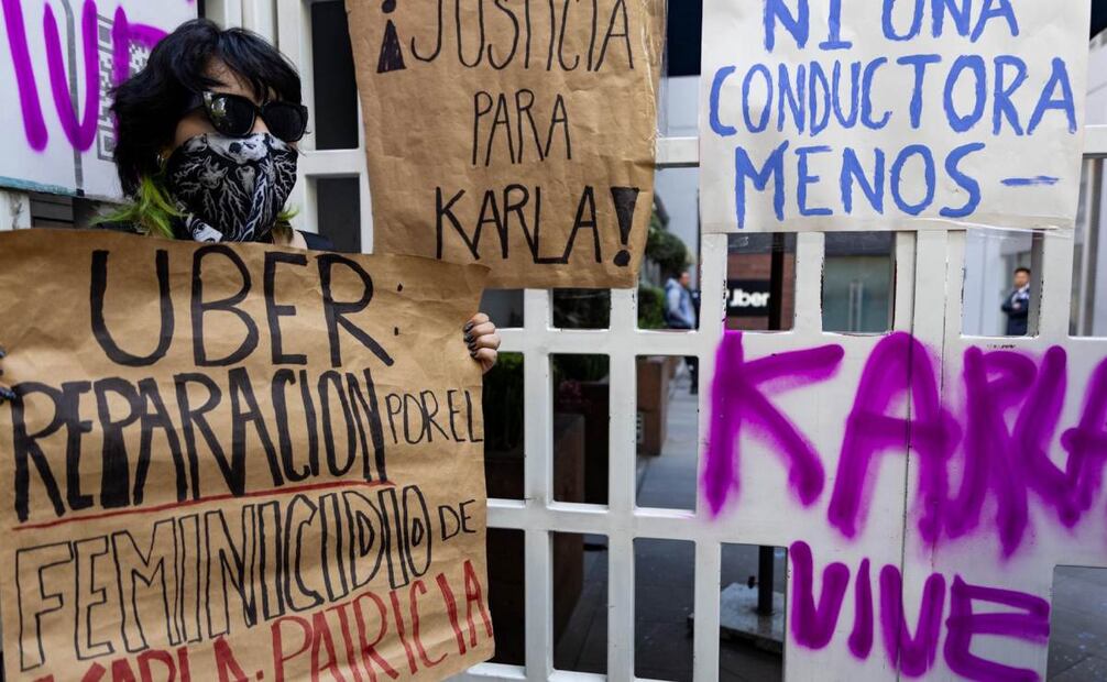 Integrantes de la comunidad trans protestaron ante el feminicido de Karla Patricia, conductora de Uber asesinada en Azcapotzalco. Foto: Hugo Salvador / Archivo El Universal