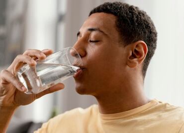 Conoce cómo es el método japonés para perder peso bebiendo agua