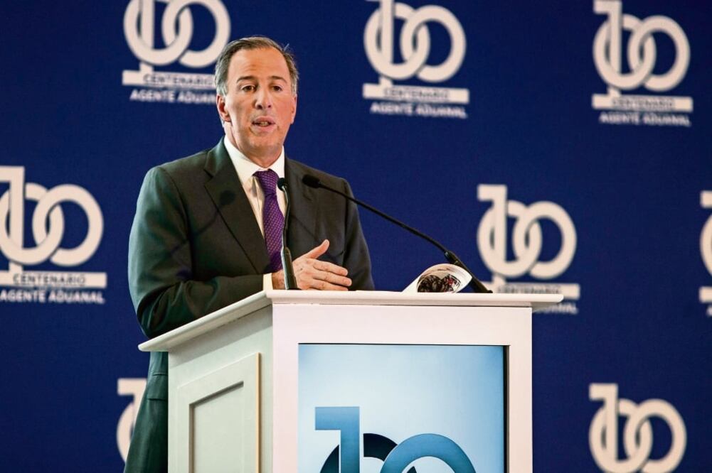 José Antonio Meade se reunió con la Confederación de Asociaciones de Agentes Aduanales de la República Mexicana (Caaarem) (CAMILA MATA. EL UNIVERSAL)
