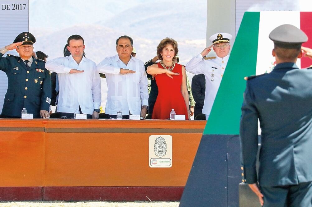 El gobernador Héctor Astudillo destacó que la Bandera Nacional es símbolo de identidad, de independencia y honor. (ESPECIAL)