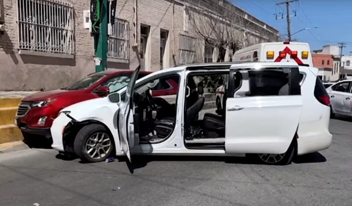 Así quedó la camioneta en la que viajaban los ciudadanos de Estados Unidos el viernes pasado en Matamoros, Tamaulipas. Foto: especial