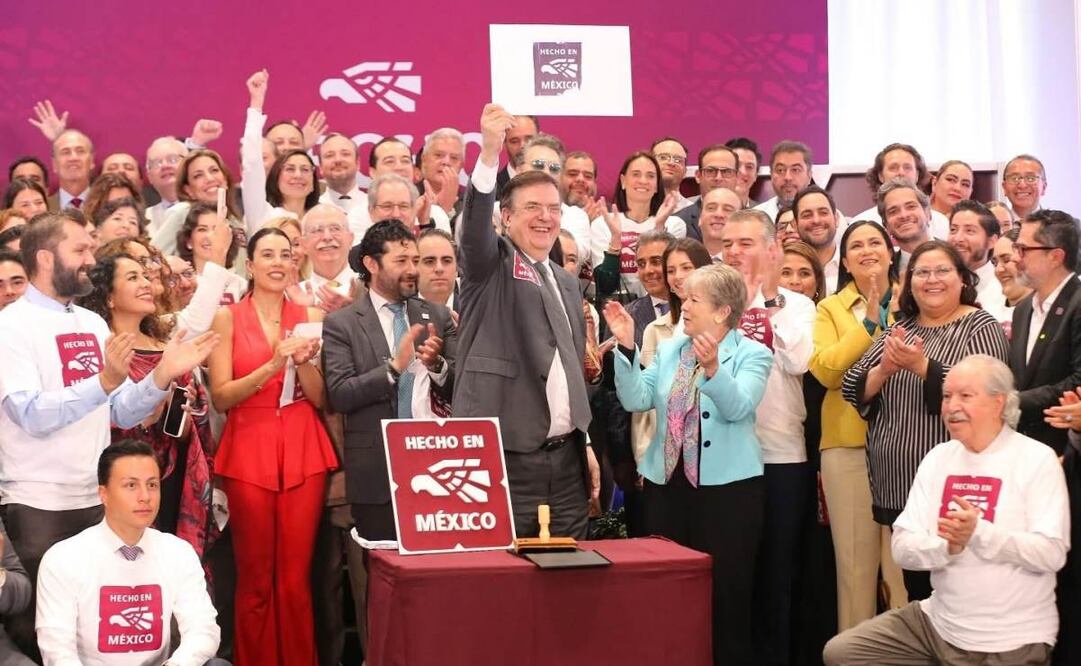 Alrededor de 200 personas, entre ellas cantantes, como Manuel Mijares conformarán el Consejo Promotor “Hecho en México” a través del cual se promoverá lo fabricado en el país a nivel nacional y en el extranjero.  (18/02/25) Foto: @SecAgenda2030Mx