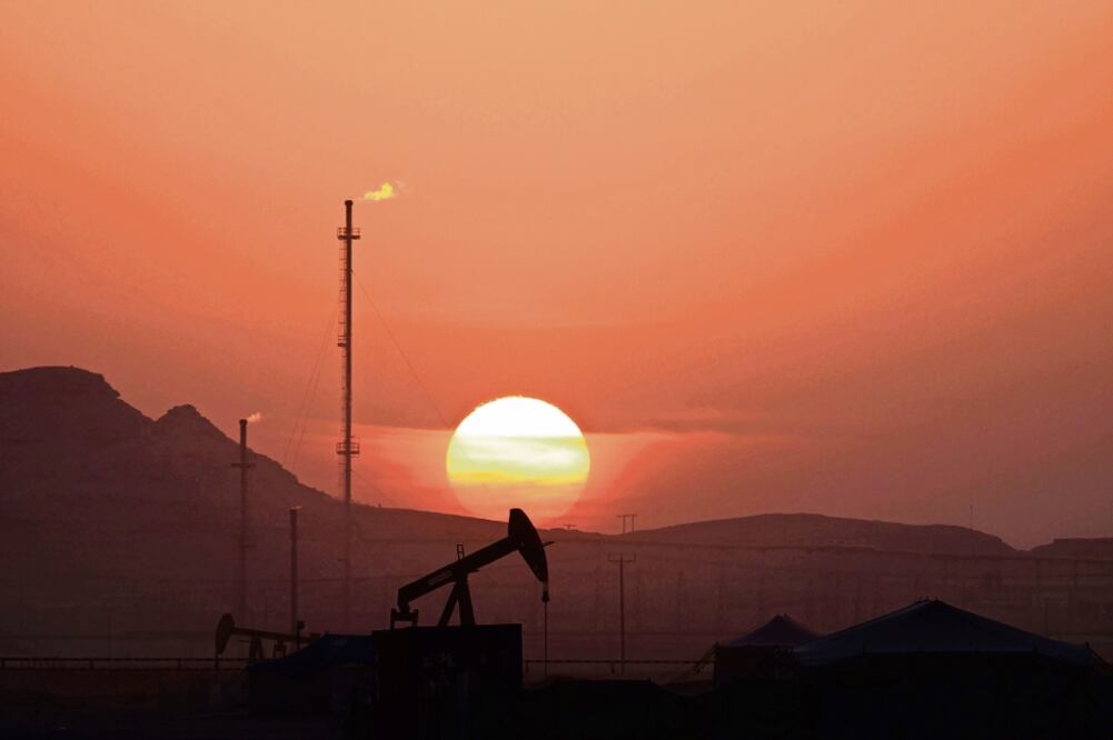 Una de las iniciativas centrales del nuevo paquete de sanciones es la adopción de un límite al precio del petróleo, de 60 dólares a 45 dólares por barril. Foto: Archivo / Agencias