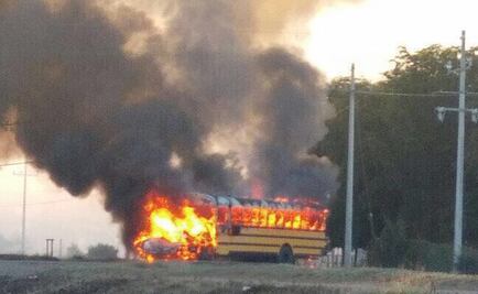 Reportan enfrentamientos en Sinaloa; queman camión