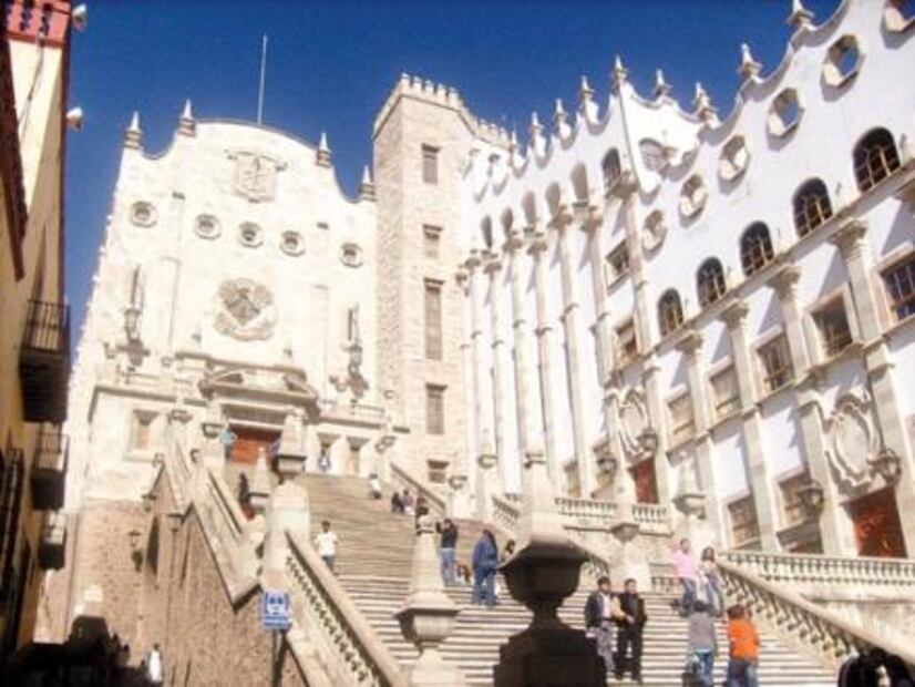 ¿Dónde se ubican los paisajes que están impresos en los billetes mexicanos?