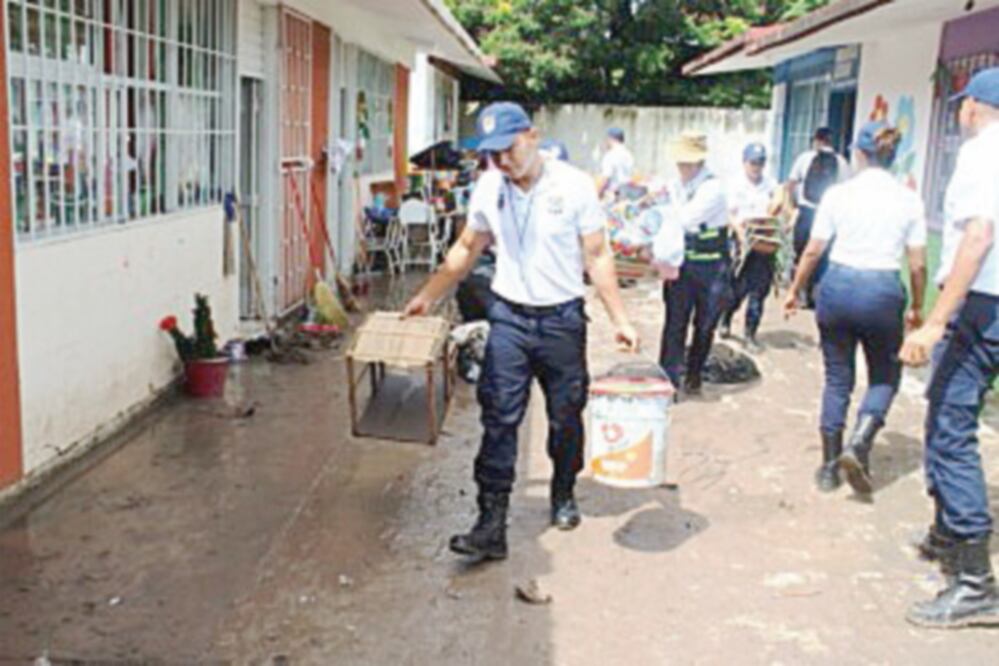 Las inundaciones se registraron en al menos 11 municipios del estado y dejaron miles de familias afectadas. (ESPECIAL)