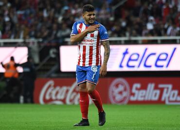Alexis Vega fuera 15 días en Chivas
