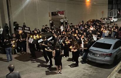 Tampico realiza marcha fúnebre en contra de la reforma judicial