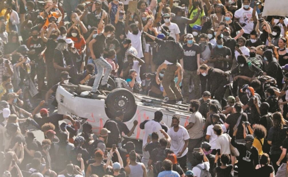 Crece furia en EU contra el racismo 