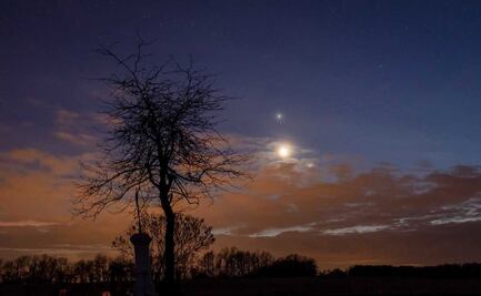 FOTOS: Así se vio la conjunción de la luna, Júpiter y Venus, en México y el mundo 