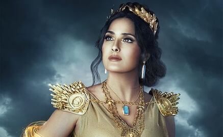 Salma Hayek se convierte en diosa y va al Super Bowl 