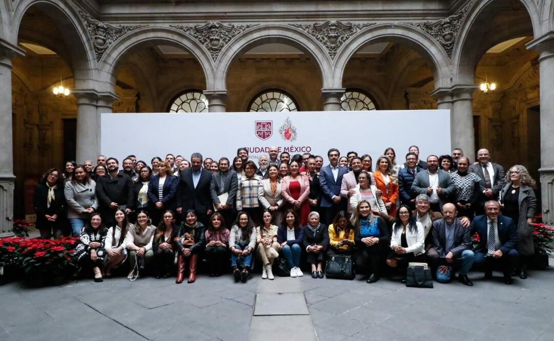 Clara Brugada se reúne con diputados locales de Morena (27/11/2024). Foto: X @ClaraBrugadaM