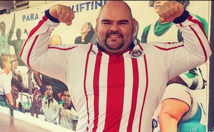 Chivas lanza invitación a medallista paralímpico para recibir homenaje 