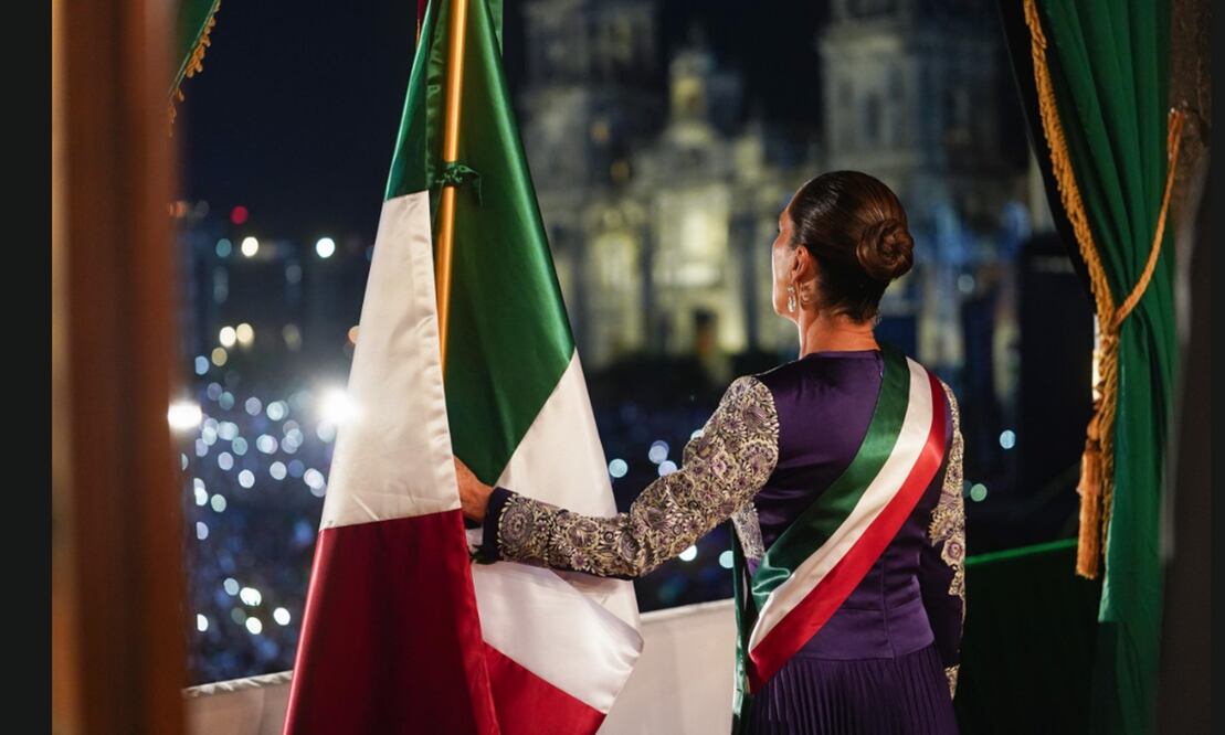 La presidenta de México, Claudia Sheinbaum Pardo, encabezó el Grito de Independencia, el 15 de septiembre de 2025. Foto: Presidencia