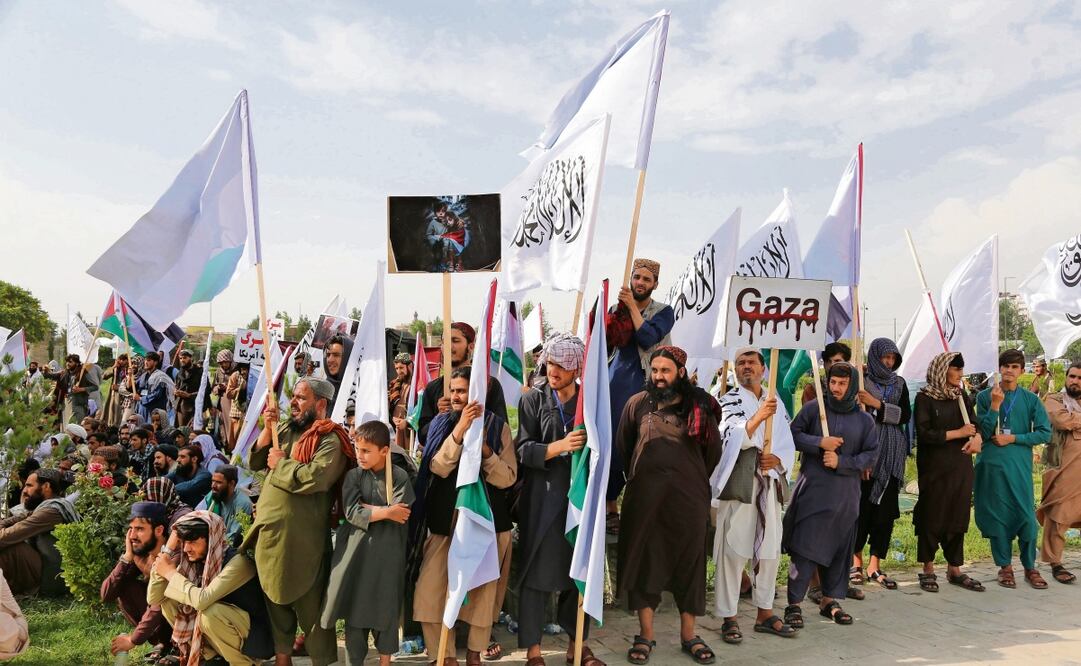 Afganos realizaron ayer un evento para honrar la memoria de Ismail Haniyeh, líder de Hamas asesinado el miércoles en Irán. Foto: EFE