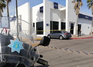 Presuntos delincuentes armados intentan asaltar dos sucursales bancarias en Sinaloa