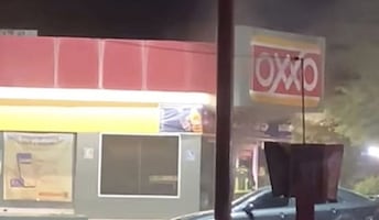 Se registran varios incendios en San Luis Río Colorado, Sonora; vehículos, tienda y camiones de reparto consumidos por el fuego