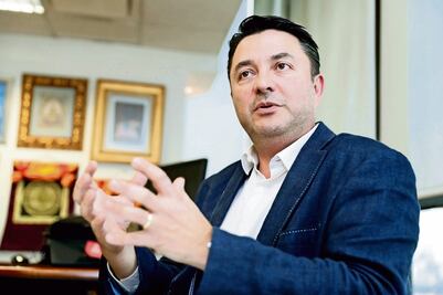 “Si no hay una crisis real, es necesario inventarla”