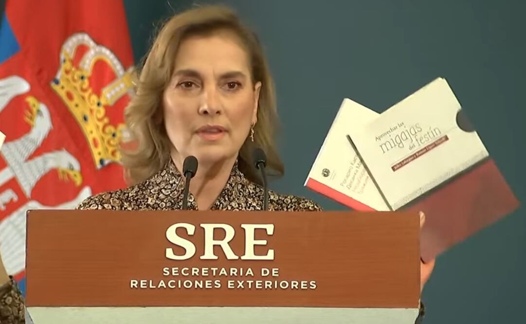 Beatriz Gutiérrez Müller participó en la presentación de la colección internacional “Resonancias sin fronteras”. Foto: Captura