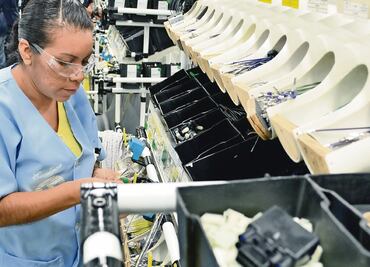 Subir salarios en la frontera norte pegará a maquilas