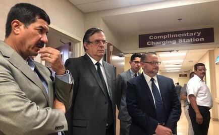 Ebrard visita a mexicanos heridos tras tiroteo en El Paso