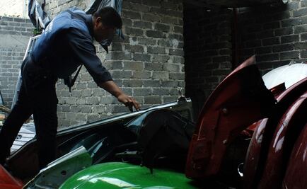 Descubren predio con vehículos robados en Iztapalapa