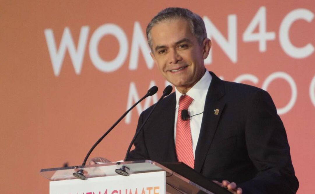 El mandatario recibió un reconocimiento por parte del C40 por su liderazgo en la lucha contra el cambio climático. Foto: Especial