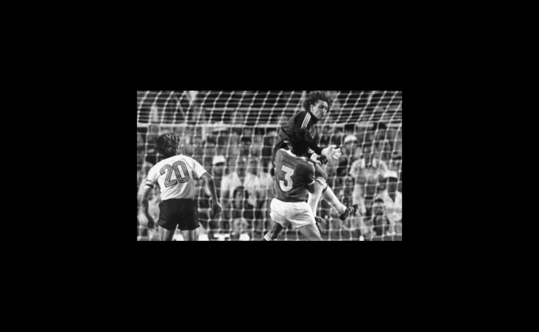 En la semifinal entre Francia y Alemania del Mundial de España 1982 el guardameta ‘Toni’ Schumacher agredió a Patrick Battiston