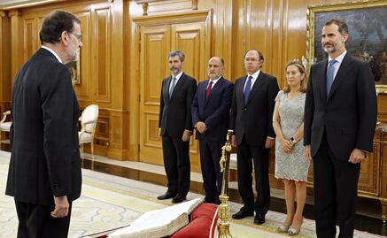 Tras meses de crisis, Mariano Rajoy jura como presidente de España 