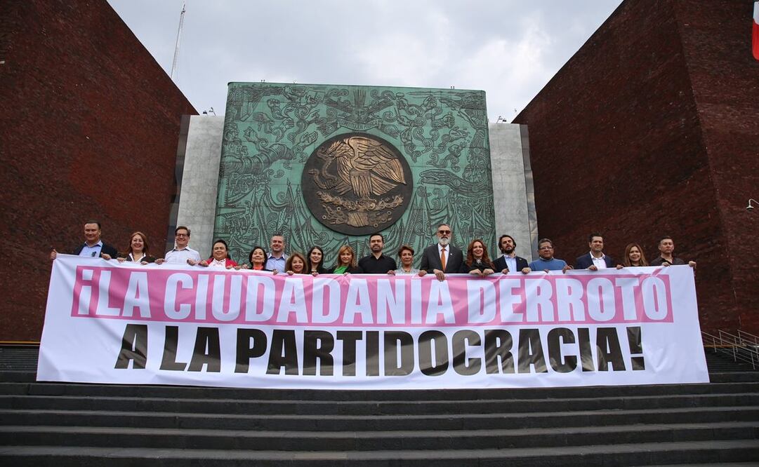 Movimiento Ciudadano comparte fotografía sobre fin de la reforma al TEPJF. Foto: Twitter @sofiacastrog