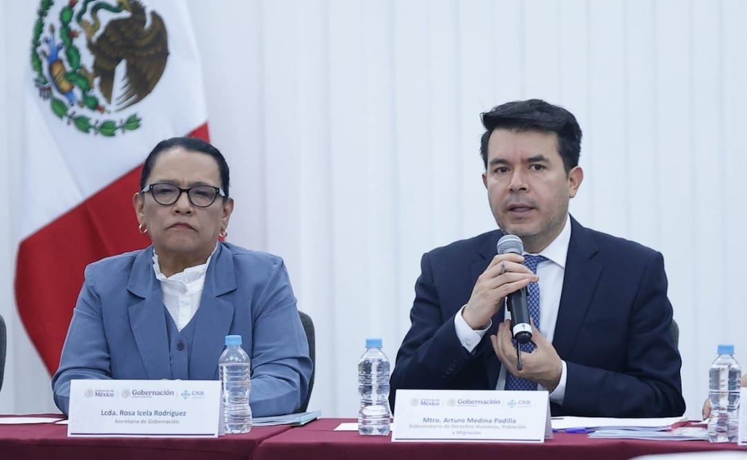 Rosa Icela Rodríguez encabezó la mesa de diálogo sobre la agenda de desaparición y búsqueda de personas con colectivos en el Hotel Ejecutivo. Foto: Fernanda Rojas/ EL UNIVERSAL