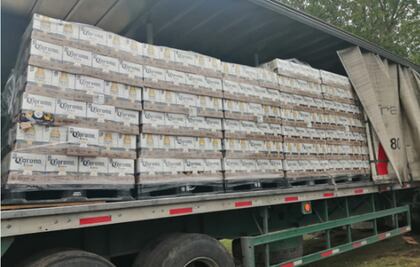 Recuperan camión con 3 mil 350 cajas de cerveza en Cuautitlán Izcalli