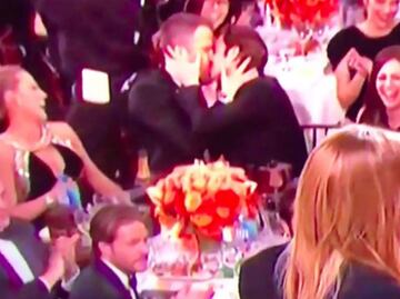 Globos de Oro 2017: El beso de Ryan Reynolds y Andrew Garfield