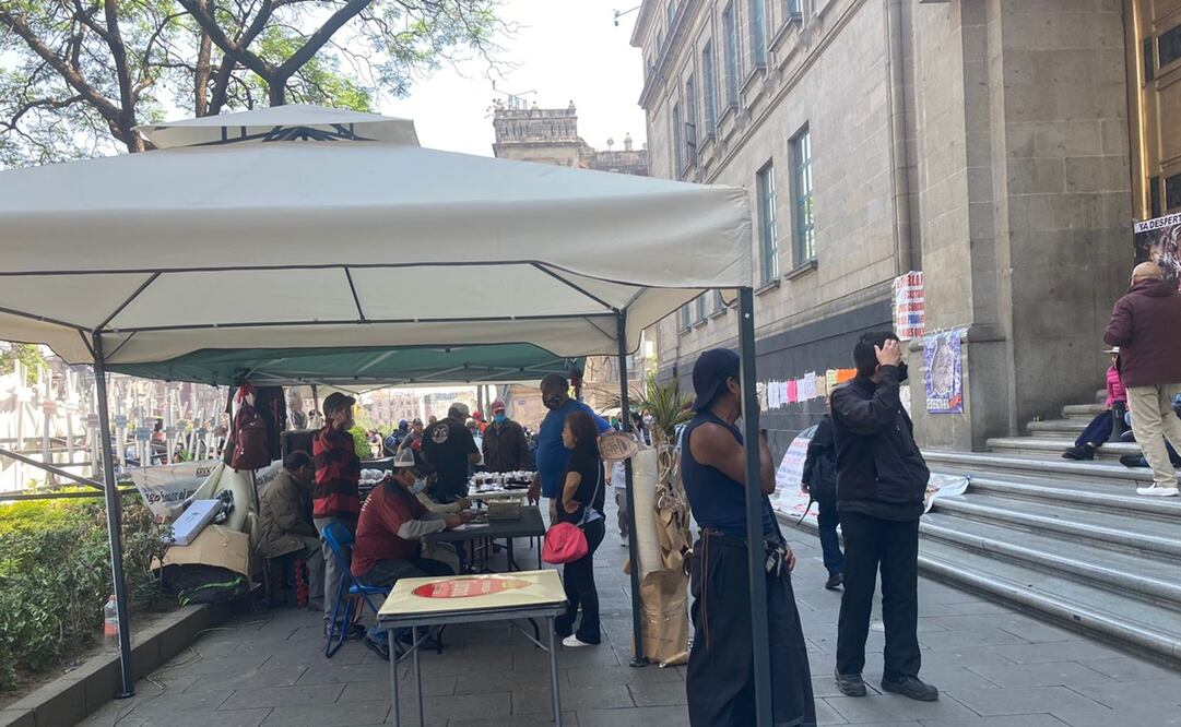 Instalan plantón afuera de la Corte. Foto: Daniela Wachauf