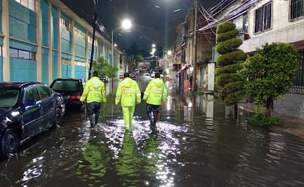 Lluvias provocan afectaciones en la Ciudad de México; Metro implementa marcha lenta
