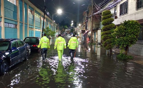 Lluvias provocan afectaciones en la Ciudad de México; Metro implementa marcha lenta