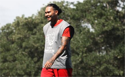 Carlos 'Gullit' Peña debutaría este domingo con su club en Honduras