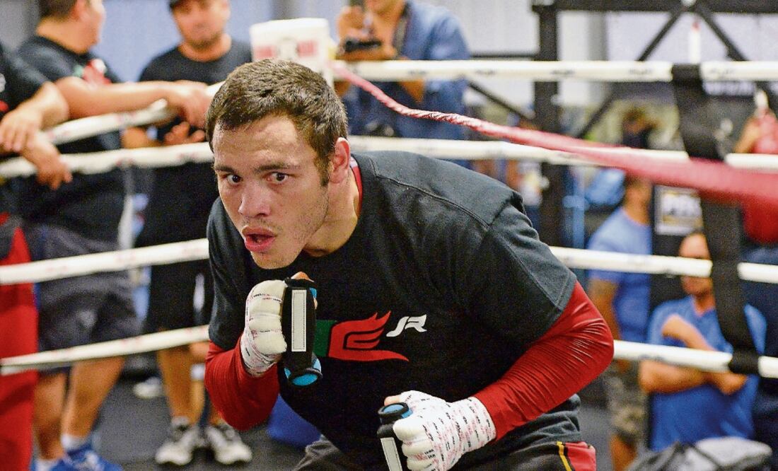 Las negociaciones se mantienen; se dice que el combate sería en mayo, en peso pactadoa 165 libras. (ARCHIVO. EL UNIVERSAL)