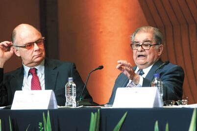 “León-Portilla va mejorando, tiene muchos deseos de vivir"