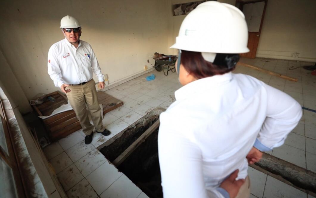 Cinco tomas clandestinas ocultas en un túnel dentro de un predio de la colonia Santa Inés fueron descubiertas por personal de Petróleos Mexicanos (Pemex). 
