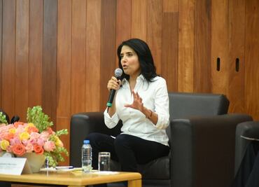 Barrales rechaza que reparto de tarjetas "Pa’ las Jefas" sea una compra de votos