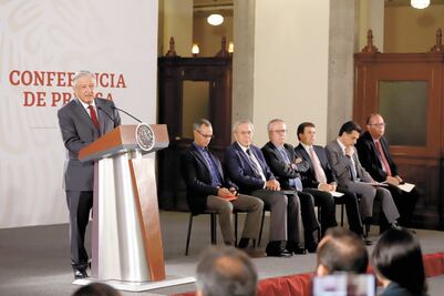 López Obrador no descarta más cambios en gabinete 