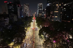 ¡Alista tu bici, patines y hasta tus mejores pasos de baile!; Semovi invita al Paseo Nocturno para festejar el amor y la amistad