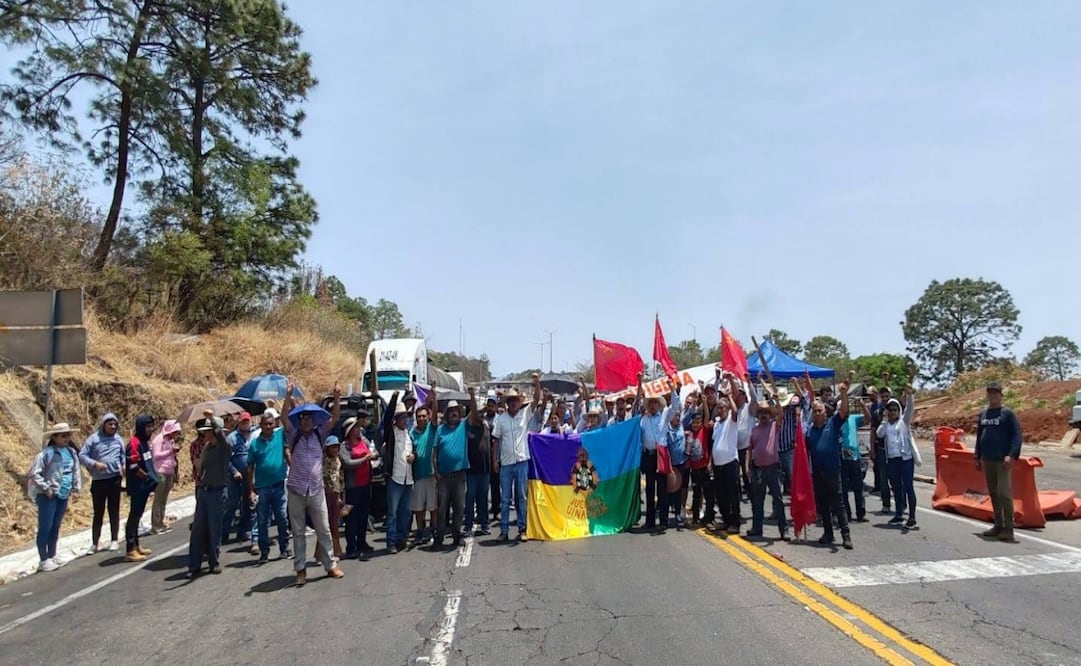 Comunidades indígenas bloquean carreteras en Michoacán. Foto: Especial