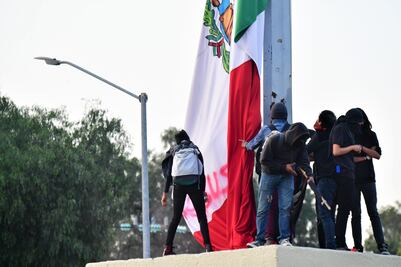 Las polémicas que han envuelto a la bandera